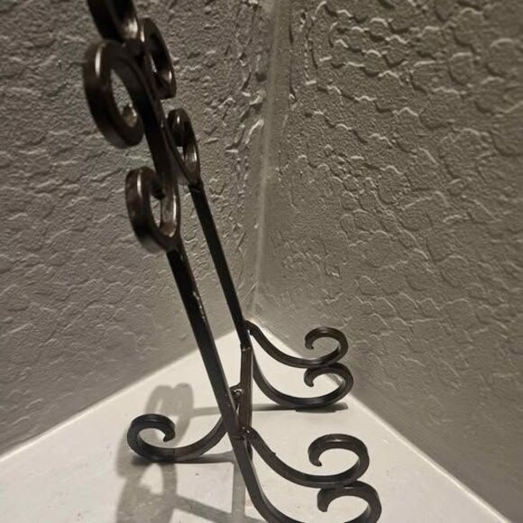 Easel Type Black Metal Picture Frame Holder 14" x 7" x 4.5" - Picture 2 of 5